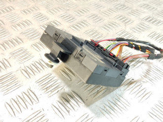 Блок управления двери Volkswagen Touareg 2010 2018