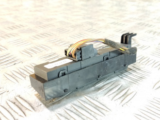 Блок управления сиденьем пассажирским Volkswagen Touareg 2010 2018