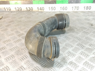 Патрубок воздушного фильтра Volkswagen Touareg 2002 2010