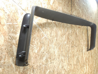 Обшивка крышки багажника Volkswagen Touareg 2010 2018