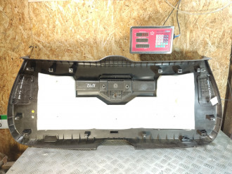 Обшивка крышки багажника Volkswagen Touareg 2010 2018