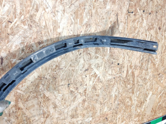 Молдинг крыла заднего правый Volkswagen Touareg 2010 2018