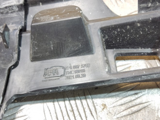 Направляющая бампера Volkswagen Touareg 2010 2018