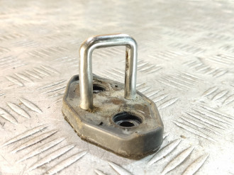 Ответная часть замка багажника Volkswagen Touareg 2010 2018