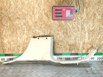 Накладка порога внутренняя задняя правая Volkswagen Touareg 2010 2018