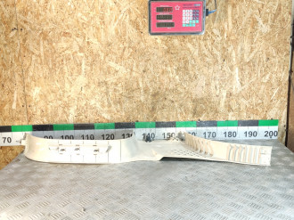 Накладка порога внутренняя задняя правая Volkswagen Touareg 2010 2018