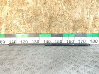 Амортизатор капота Volkswagen Touareg 2010 2018