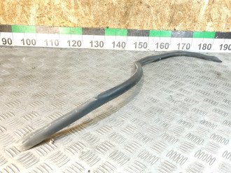 Уплотнитель двери задней правой Volkswagen Touareg 2010 2018