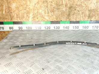 Уплотнитель двери задней правой Volkswagen Touareg 2010 2018