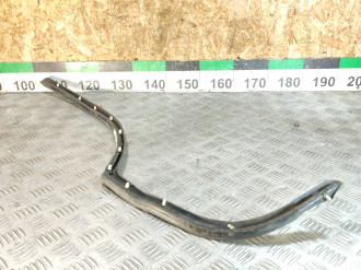 Уплотнитель двери задней правой Volkswagen Touareg 2010 2018