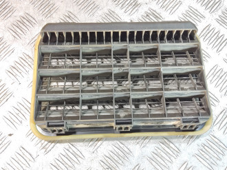 Решетка вентиляционная Volkswagen Touareg 2010 2018