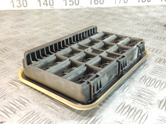 Решетка вентиляционная Volkswagen Touareg 2010 2018