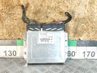 Блок электронный Volkswagen Touareg 2010 2018