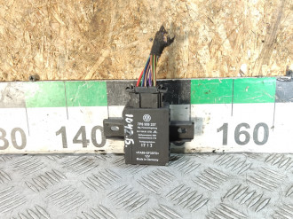 Блок электронный Volkswagen Touareg 2010 2018