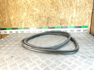 Уплотнитель двери задней правой Volkswagen Touareg 2010 2018