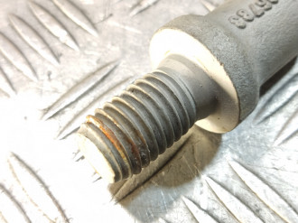 Крюк буксировочный Volkswagen Touareg 2010 2018