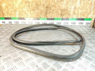 Уплотнитель двери задней левой Volkswagen Touareg 2002 2010