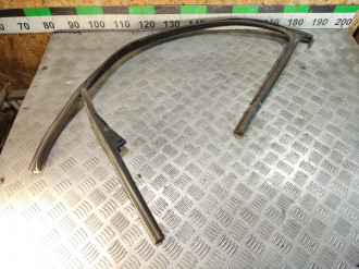 Уплотнитель стекла двери пер. правый Volkswagen Jetta 2005-2011