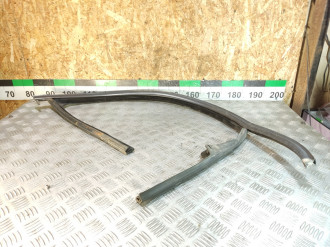 Уплотнитель стекла двери пер. правый Volkswagen Jetta 2005-2011