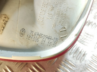 Фонарь задний внутренний правый Volkswagen Touareg 2002 2010