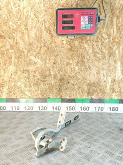 Петля багажника левая Volkswagen Touareg 2002 2010