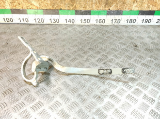 Петля багажника левая Volkswagen Touareg 2002 2010