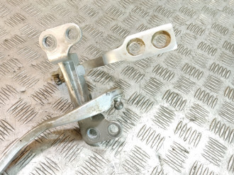 Петля багажника левая Volkswagen Touareg 2002 2010