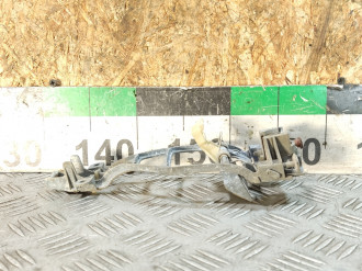 Кронштейн ручки задней правой Volkswagen Touareg 2002 2010