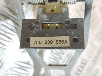 Кронштейн ручки задней правой Volkswagen Touareg 2002 2010