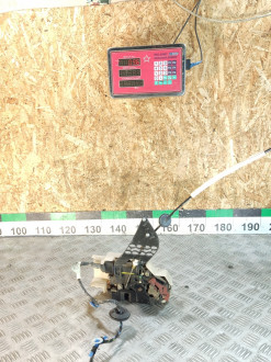 Замок двери задней правой Volkswagen Touareg 2002 2010