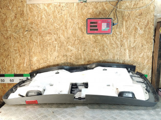 Обшивка крышки багажника Volkswagen Touareg 2002 2010