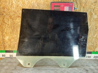 Стекло двери задней правой Volkswagen Touareg 2002 2010