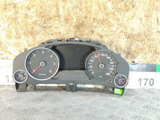 Панель приборов Volkswagen Touareg 2010 2018