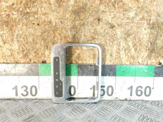 Рамка кулисы кпп Volkswagen Touareg 2010 2018