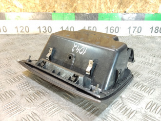 Бардачок Volkswagen Touareg 2010 2018