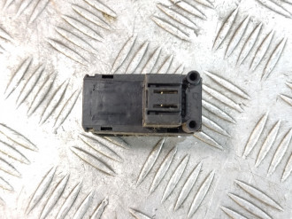 Кнопка стояночного тормоза Volkswagen Touareg 2010 2018