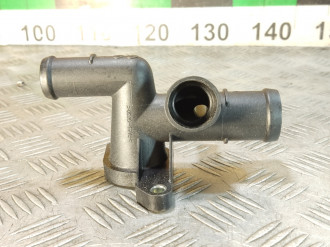 Фланец системы охлаждения Volkswagen Golf 3