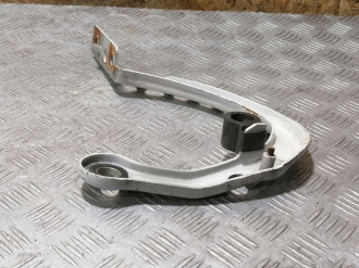 Петля багажника правая Volvo 700 series 1984-1990