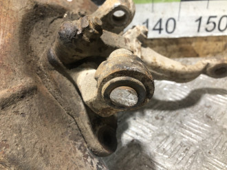 Кулак поворотный передний левый Vaz 2105 