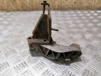 Кронштейн двигателя Vaz 2112 