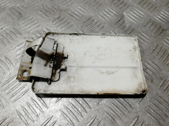 Лючок бензобака Vaz 2105 
