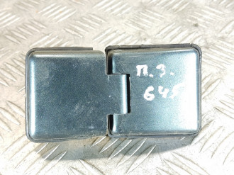 Петля багажника правая Vaz Niva 