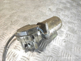 Моторчик стеклоочистителя передний Vaz Niva 