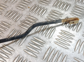 Поводок стеклоочистителя передний правый Vaz Granta  