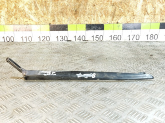 Поводок стеклоочистителя передний правый Vaz 2112 