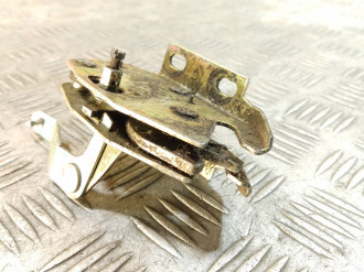 Замок багажника Vaz 2112 