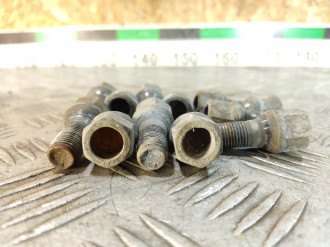 Болт Гайка колесные Vaz Granta  