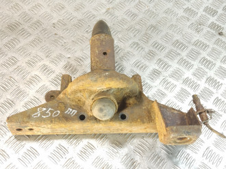 Кронштейн передней балки правый Vaz Niva 