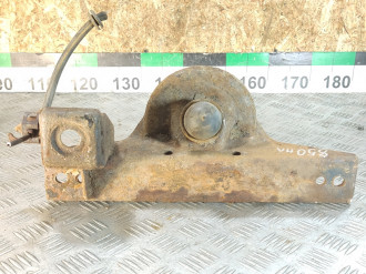 Кронштейн передней балки левый Vaz Niva 