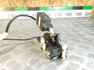 Замок двери задней левой Vaz Niva 